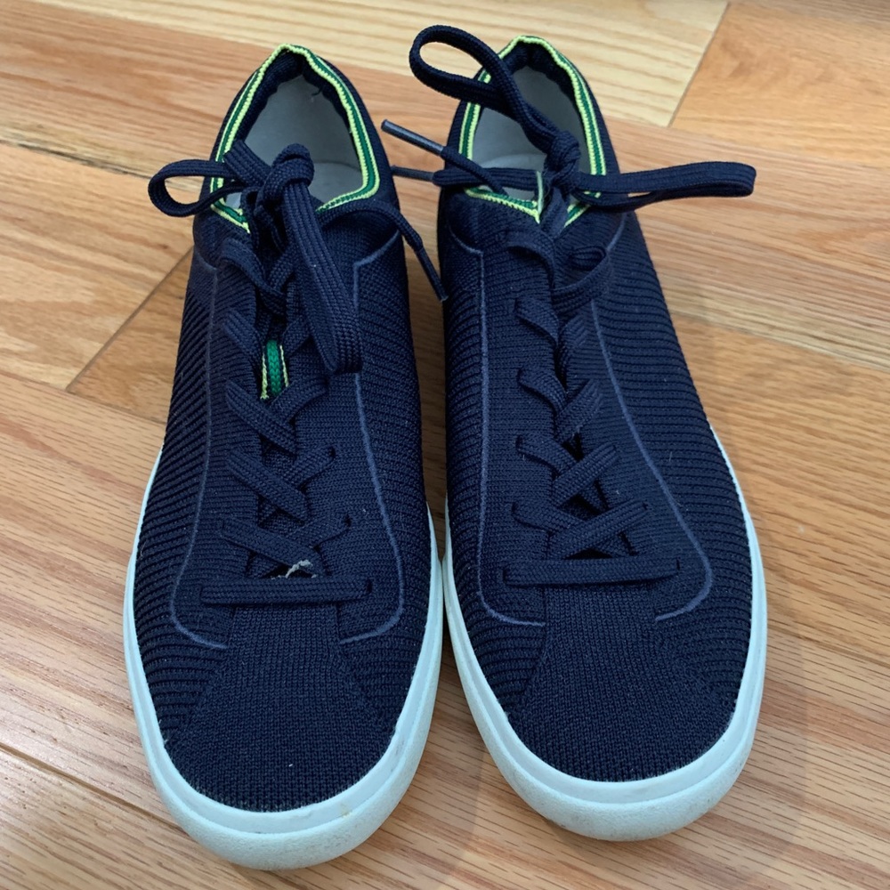 Rothy’s size 9 navy blue lace ups
